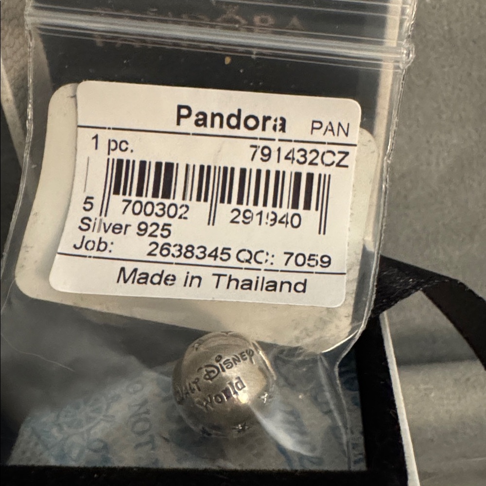 Pandora Disney Parks Exclusive Walt Disney World Charm Silver Csz
NIB Retired - Picture 4 of 6